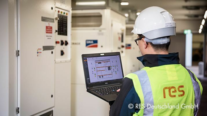 Le système de stockage doté d’onduleurs à batterie SMA garantit un approvisionnement énergétique même en cas de panne du réseau