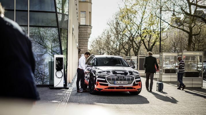 SMA Solar Technology AG et Audi collaborent pour intégrer la mobilité électrique à la gestion de l’énergie domestique