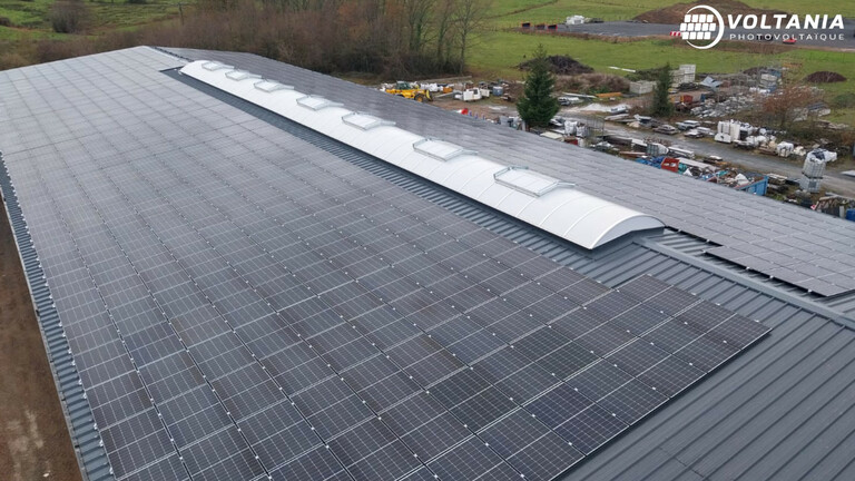 Granits du bourbonnais – Le Mayet-de-Montagne - Référence installation grandes toitures