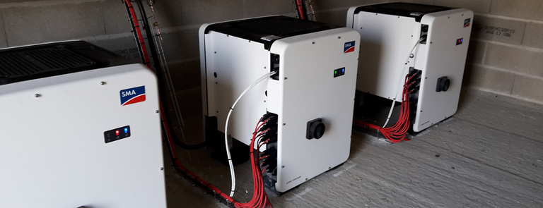 <img class="" src="/fileadmin/content/www.sma-france.com/References/images/AGRIWATT-1170-450.png" data-src="/fileadmin/conteRéférence installation grandes toitures Seine et Marne