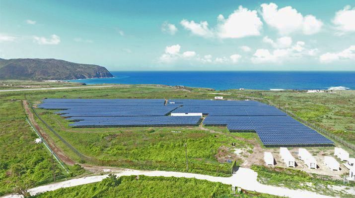 Une solution système de SMA approvisionne intégralement une île des Caraïbes en électricité solaire